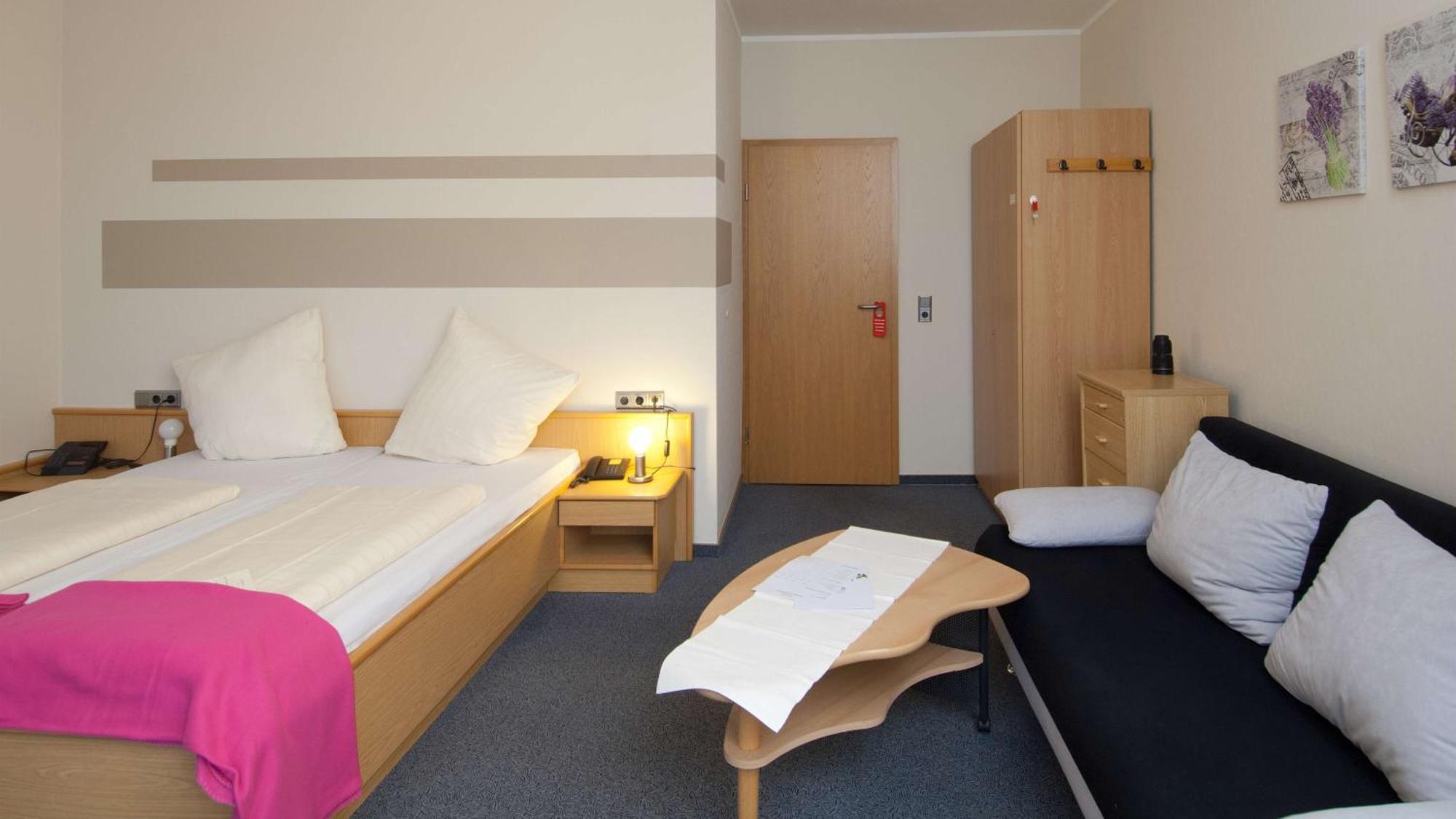 Hotel Garni am Goetheplatz Bad Münster am Stein-Ebernburg Kamer foto